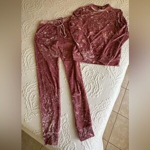 Velvet Lounge Set in Pink